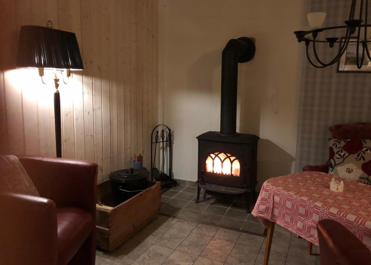 Bed and Breakfast Stor Laegenhet I Elofstorps Missionshus à Kristinehamn Extérieur photo